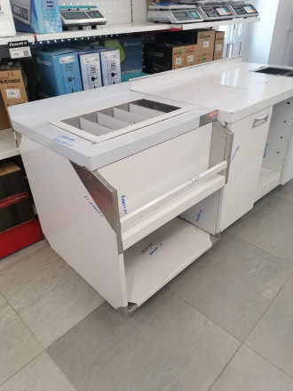 Стол для корзин с бокалами и крылом под посудомойку Hicold НБМКБКП-12/7БЛ Стол для корзин с бокалами и крылом под посудомойку Hicold НБМКБКП-12/7БЛ