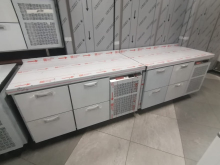 Стол холодильный HICOLD SN 22/TN с бортом